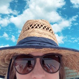 Meet your Posher, Katelyn